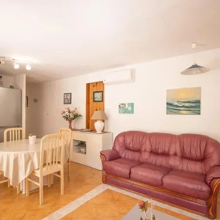 Isula Paradise Holiday home